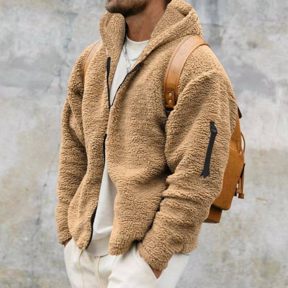 Kamelbraune Sherpa-Jacke mit weicher und gemütlicher Textur.