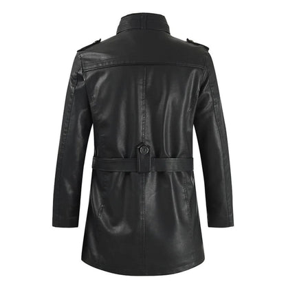 Rückansicht einer schwarzen Lederjacke mit Gürtel-Design.